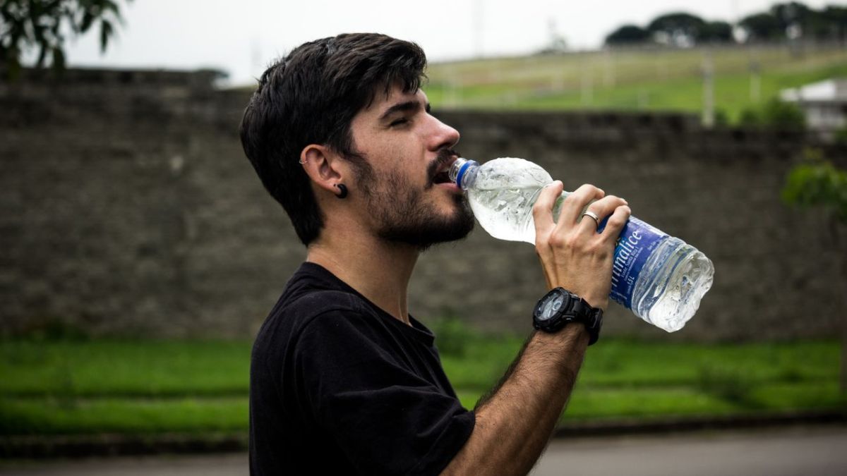 Your Gut Doesn’t Read Labels — It Notices Hydration