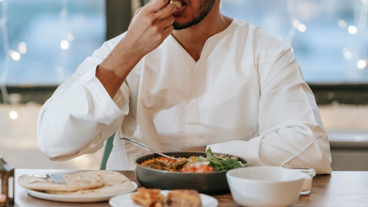 Your Gut Doesn’t Read Labels — It Notices How You Eat, Not Just What