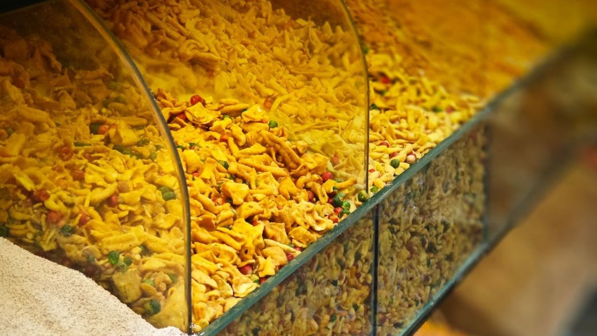 Whole Grain Namkeen: Does It Really Have More Fibre?