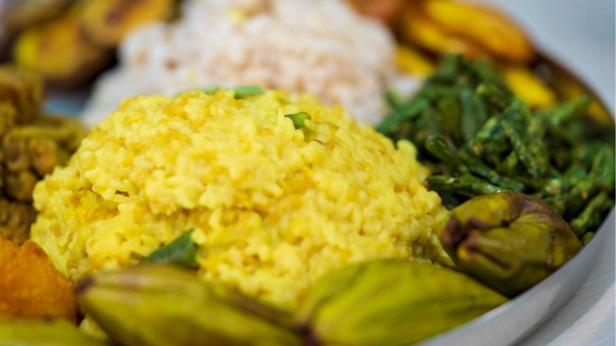 Durga Puja Food for Older Relatives: How to Keep the Feast Familiar