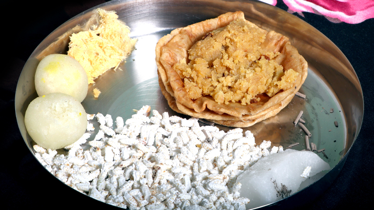 Ashtami Prasad: Enjoying Halwa, Puri and Kala Chana