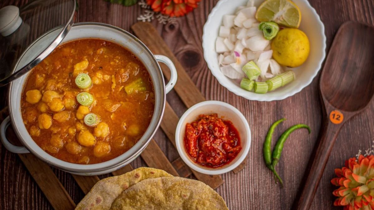 Indian Side Dishes: What Chutney, Pickle and Salad Add to Your Plate